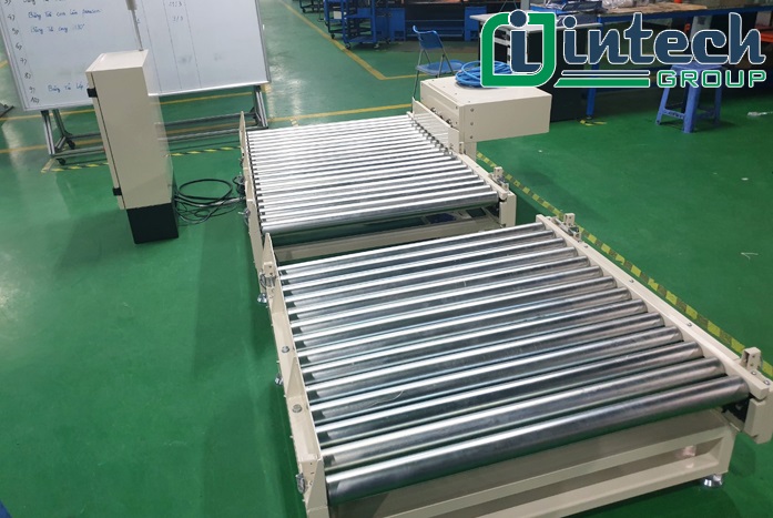 Băng tải con lăn intech